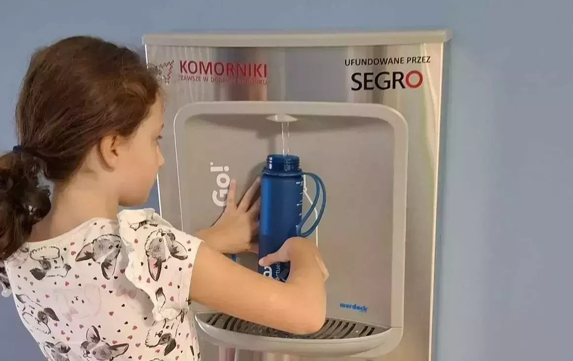 Zdjęcie do Nowe poidełko w naszej szkole